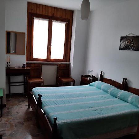 Apartamento Bilocale A Piazza Brembana Exterior foto