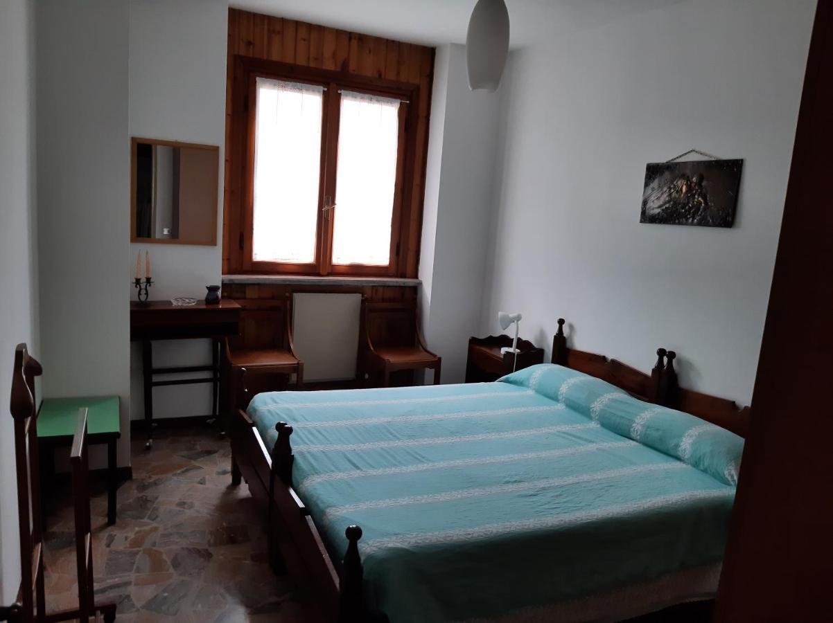 Apartamento Bilocale A Piazza Brembana Exterior foto