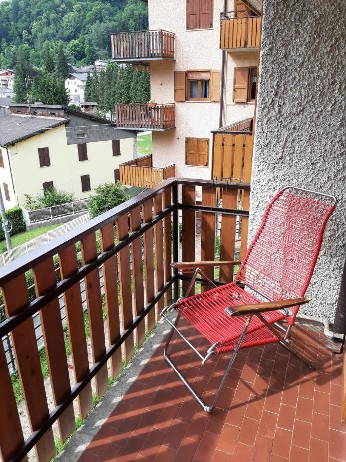 Apartamento Bilocale A Piazza Brembana Exterior foto