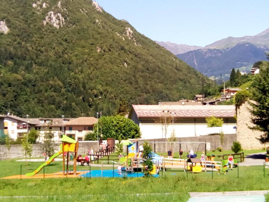 Apartamento Bilocale A Piazza Brembana Exterior foto