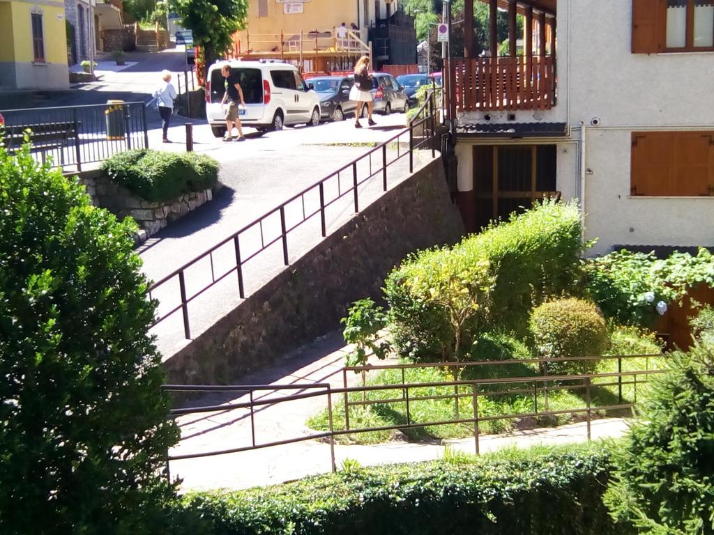 Apartamento Bilocale A Piazza Brembana Exterior foto